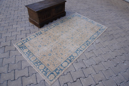 Neutral Small Rug 4x7 ft - sku1157