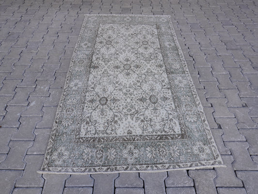 Neutral Small Rug 4x7 ft - sku 1171