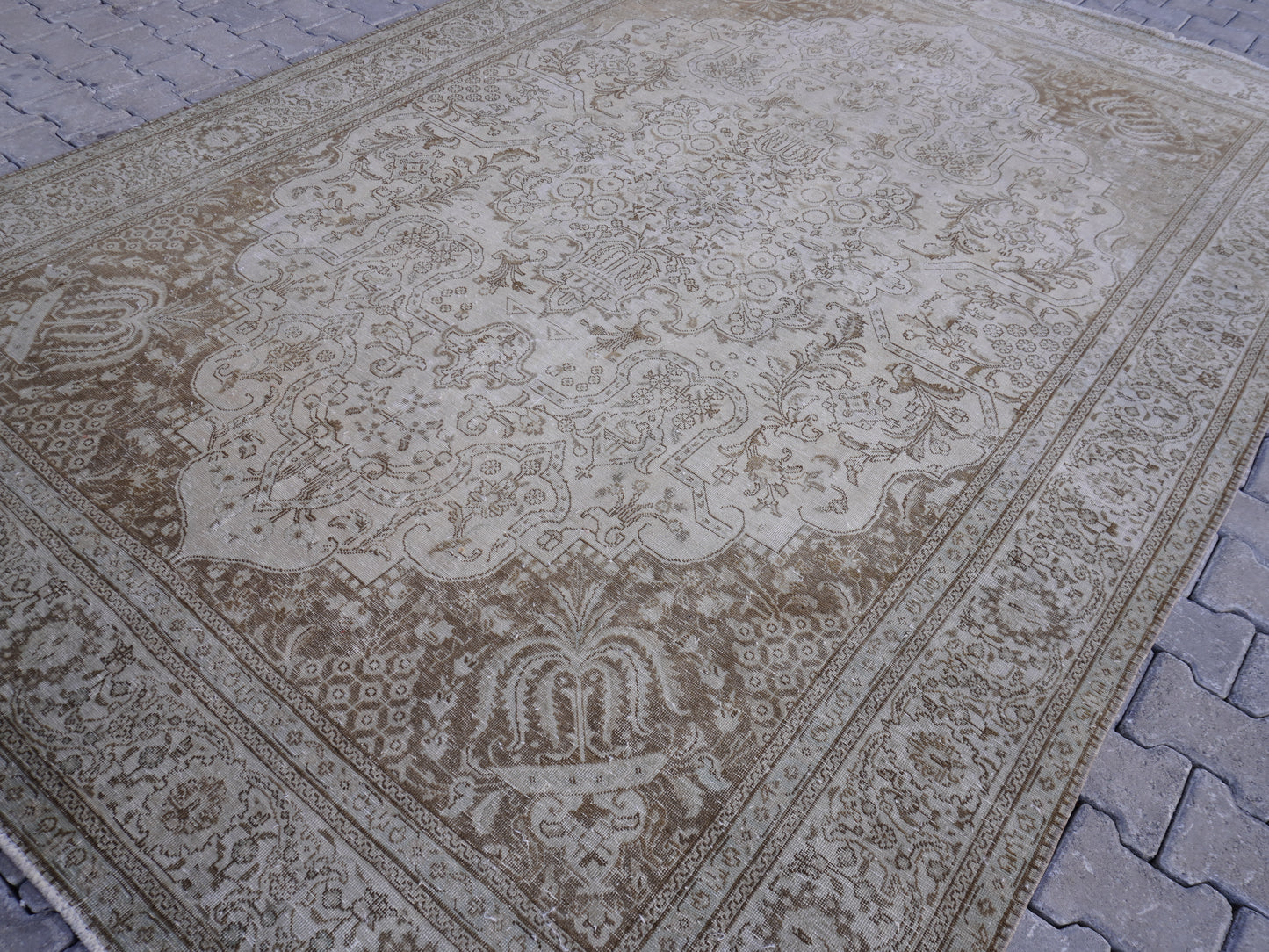 Oversize Wool Neutral Rug 7x11 ft - sku2026