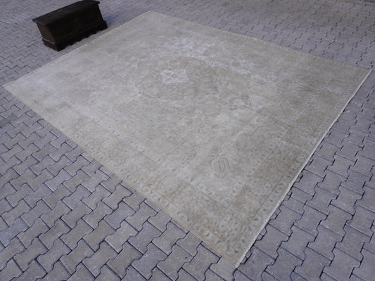 Large Vintage Rug Wool 9x12 ft - sku2037