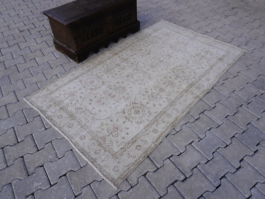 Neutral Small Rug 4x7 ft - sku 1158