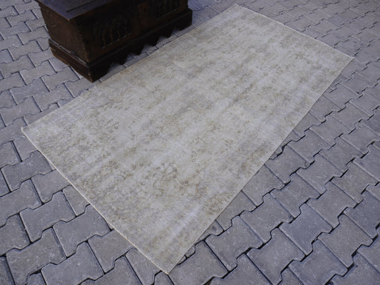 Neutral Small Rug 4x7 ft - sku 1173