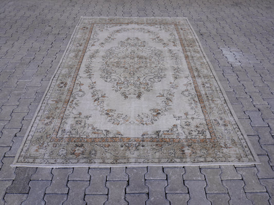 Turkish Vinatge Wool Rug 6x9 ft - skuf207