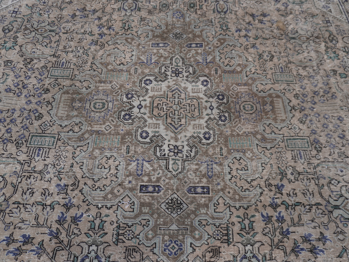 Neutral Heriz Design 10x13 ft , Hand-Knotted Vintage Rug, Persian Tabriz Rug | sku1564